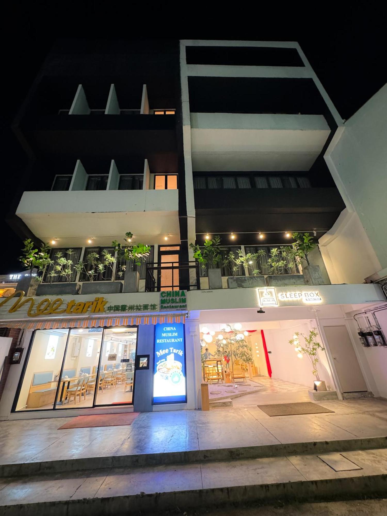 Sleep Box Penang Hotel George Town Exterior photo