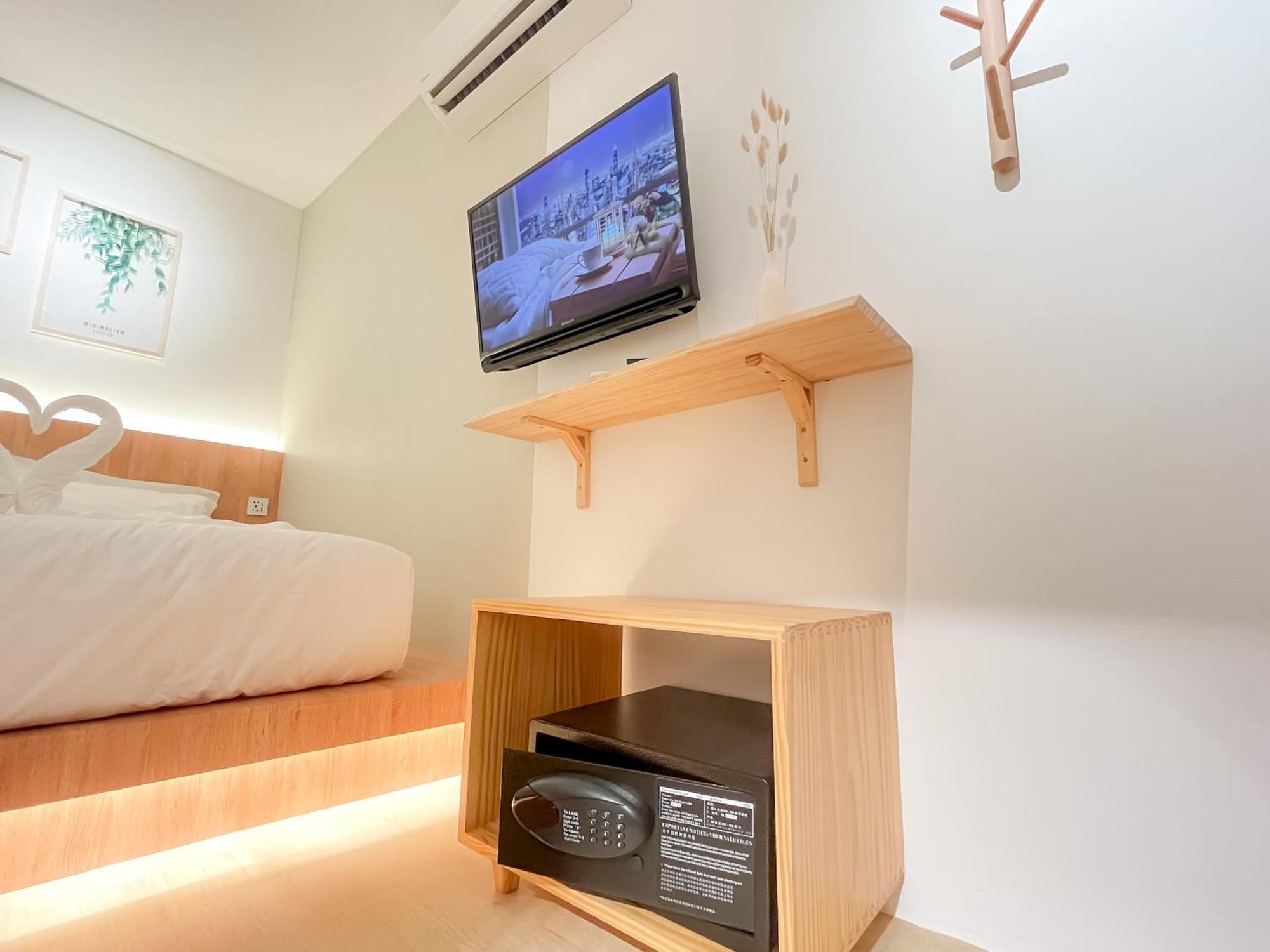 Sleep Box Penang Hotel George Town Exterior photo
