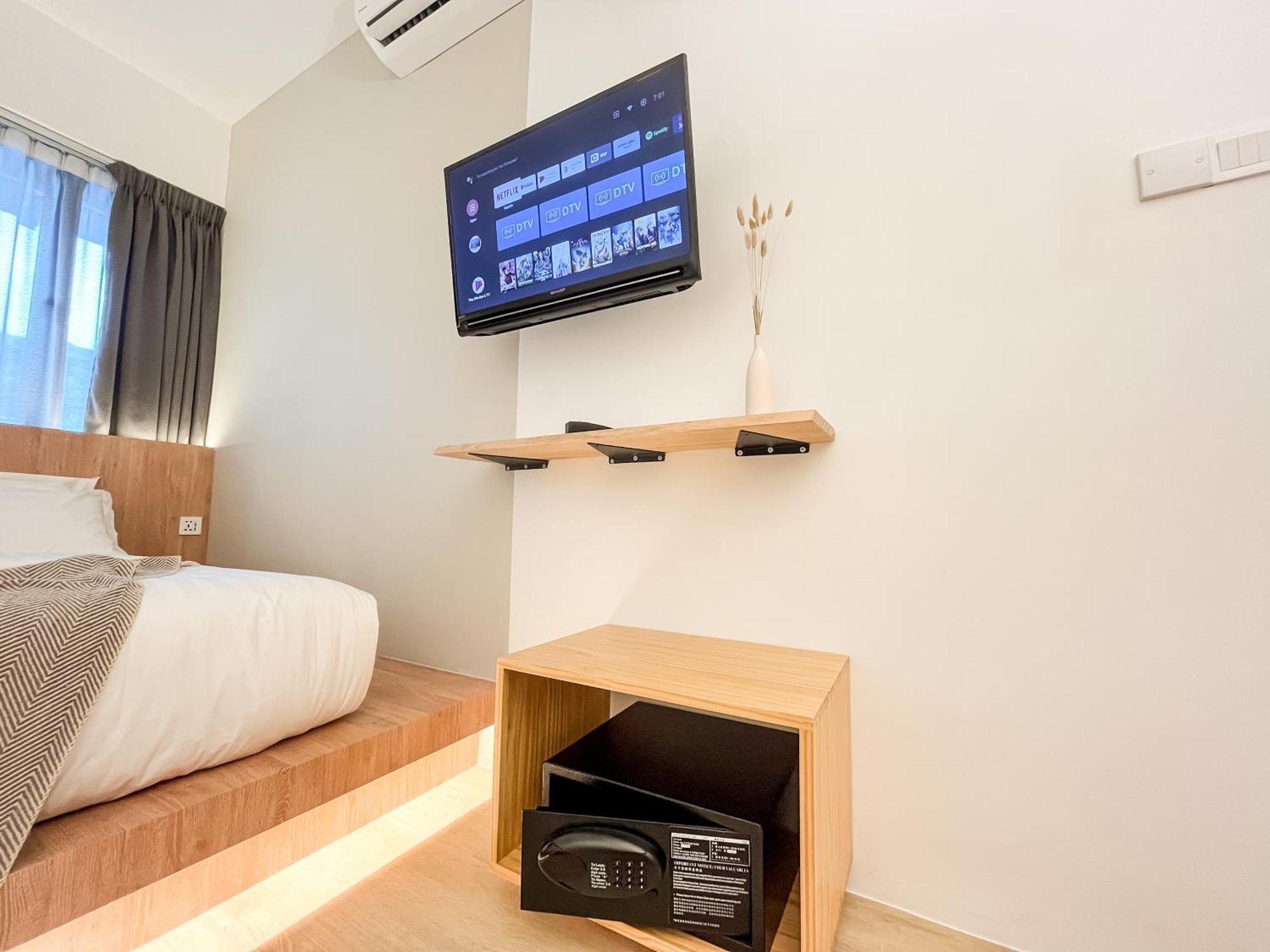 Sleep Box Penang Hotel George Town Exterior photo